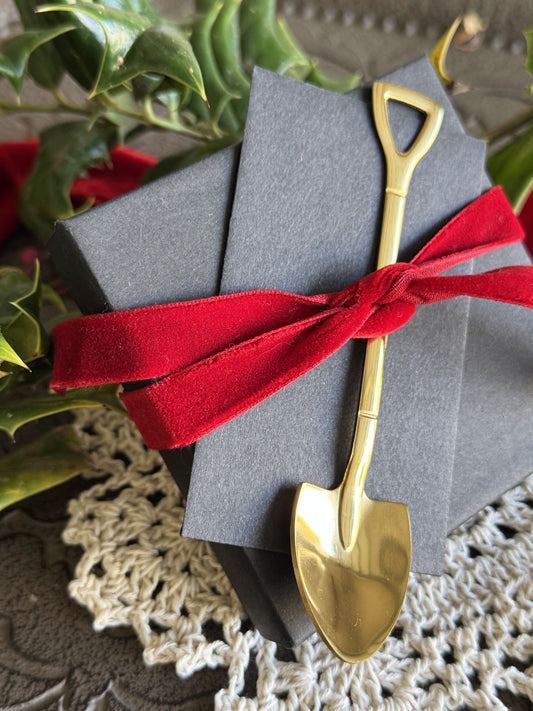Miner’s Delight Gift Wrap – Signature Mine & Reveal Experience